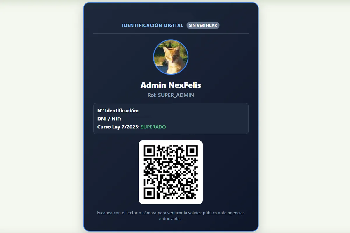 Captura de la tarjeta del carnet digital con código QR de verificación municipal en NexFelis